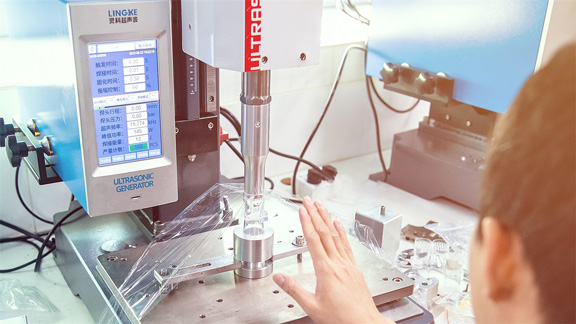 超聲波焊接機在刨片器和刨絲器焊接